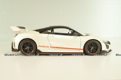 Acura NSX 2018 white/black, 32536, Maisto 1:24