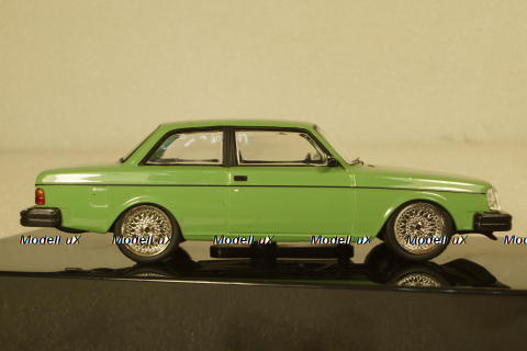 Volvo 242 Custom 1980 green, MOC312, IXO 1:43
