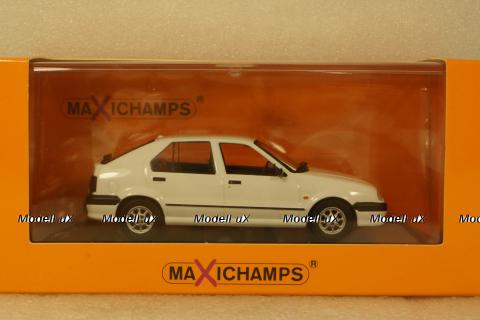 Renault 19 1995 white, 940113700, Maxichamps  1:43 Уценка!