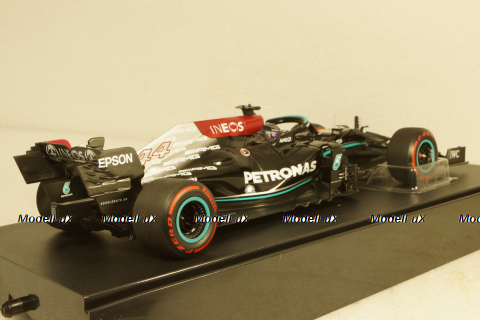 Mercedes  AMG Petronas Formula 1 Team W12 E Performance Hamilton 100TH Pole  Spanish GP 2021, 110210444, Minichamps 1:18