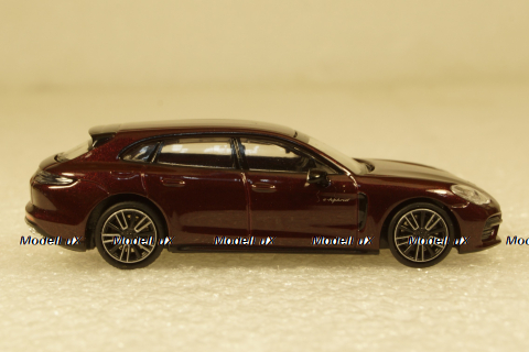 Porsche Panamera Sport Turismo Turbo S 2017 red, 870067114, Minichamps 1:87