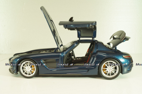 Mercedes-Benz SLS AMG Black series 2013, blue metallic, 110033026, Minichamps 1:18