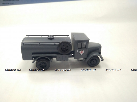 Opel blitz авиационный топливозаправщик из состава 2 истребительной группы Рихтгоффен, КУМ 222 1:87