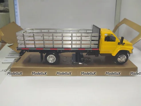 Chevrolet Kodiak C4500, New Ray 1:43