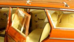 Mercedes 200TE S123 W123 T-Modell red, 183732, Norev 1:18