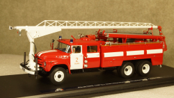 Зил 133Г1 АЦ-40 с телескопическим подъемником, Казань 1980 г., TruckTyr 1:43