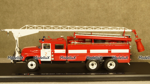 Зил 133Г1 АЦ-40 с телескопическим подъемником, Казань 1980 г., TruckTyr 1:43