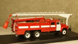 Зил 133Г1 АЦ-40 с телескопическим подъемником, Казань 1980 г., TruckTyr 1:43