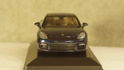 Porsche Panamera 4S diesel (2. Gen.) 2016 dark blue, Herpa 1:43