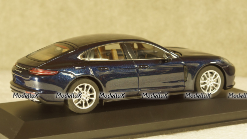 Porsche Panamera 4S diesel (2. Gen.) 2016 dark blue, Herpa 1:43