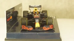 Aston Martin red bull Racing RB16  ALEXANDER ALBON  2020  LAUNCH SPEC, 410200023, Minichamps 1:43