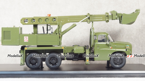Экскаватор-планировщик UDS-110 (на шасси Tatra-148) армейский, SSM1419, SSM 1:43