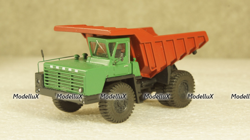 БЕЛАЗ 540А карьерный самосвал зелёный/красный, Бригадир 1:87