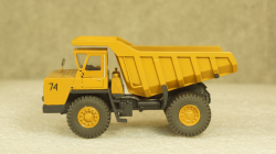 БЕЛАЗ 540А карьерный самосвал желтый, Бригадир 1:87