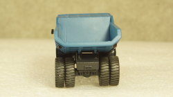 БЕЛАЗ 540А карьерный самосвал красный/синий, Бригадир 1:87