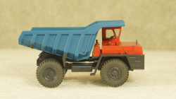 БЕЛАЗ 540А карьерный самосвал красный/синий, Бригадир 1:87