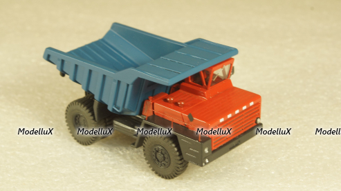 БЕЛАЗ 540А карьерный самосвал красный/синий, Бригадир 1:87