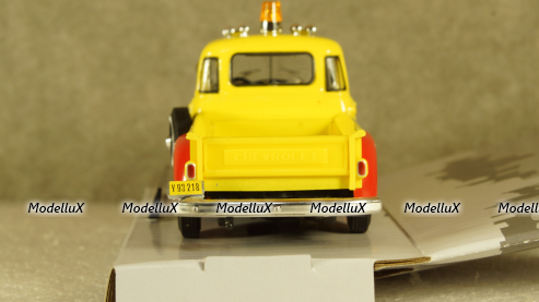 Chevrolet C3100 Pickup Tow Truck, Cararama 1:43