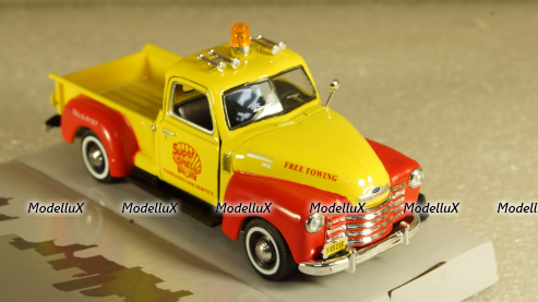 Chevrolet C3100 Pickup Tow Truck, Cararama 1:43