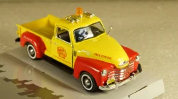 Chevrolet C3100 Pickup Tow Truck, Cararama 1:43