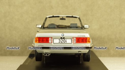 BMW 320i (E30) Convertible Silver 1985, 18152, MCG 1:18