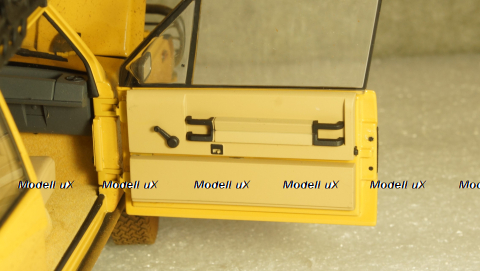 Range Rover Camel Trophy Papua New Guinea 1982 dirty version, ALM810110, Almost Real 1:18