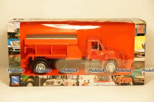International 4200 Snow Plow Truck