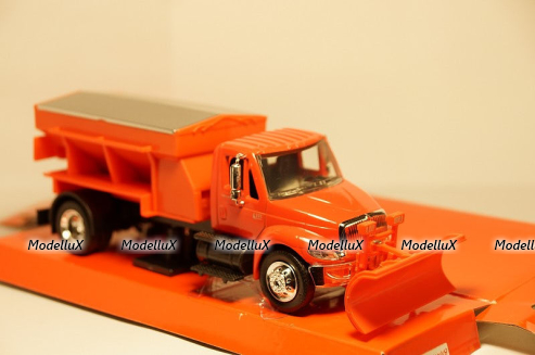 International 4200 Snow Plow Truck