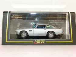 ASTON MARTIN DB4