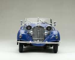 Horch 855 Roadster 1939 light blue/dark blue, SUN2408, SunStar 1:18