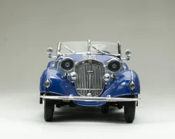Horch 855 Roadster 1939 light blue/dark blue, SUN2408, SunStar 1:18
