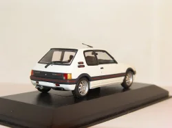 Peugeot 205 GTi  1990