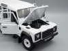 Land Rover Defender 110 Station Wagon 1:18 