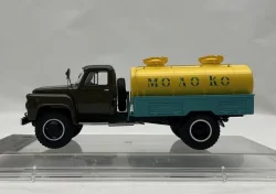 Газ-53А АЦПТ-3,3 "Молоко", хаки/желтый, 1973 г., 105357, DiP Models 1:43