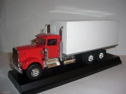 Kenworth W900 Box Truck, Eligor 1:43