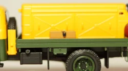УралЗис-355 с компрессорной станцией ЗИФ-56, TruckTyr 1:43