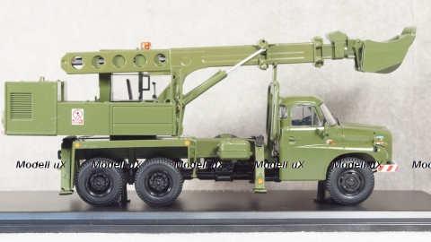 Экскаватор-планировщик UDS-110 (на шасси Tatra-148) армейский, SSM1419, SSM 1:43