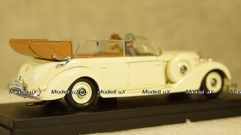 Mercedes 770K Cabriolet 1938 With Figures Eva Braun (Hitler's wife) and SS Military Guard, 4490/P, RIO 1:43
