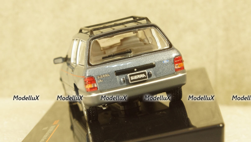 Ford Sierra Ghia metallic-silver 1988, CLC352N, IXO 1:43