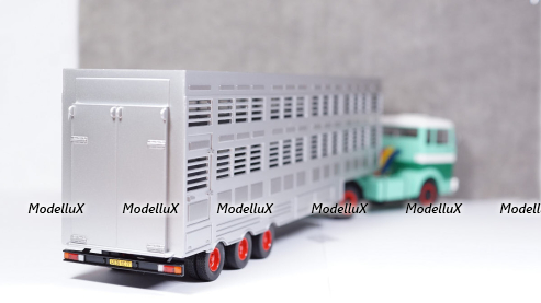 Mercedes LPS 1632 Livestock transporter 1970 green/white/silver, IXO TTR008 1:43