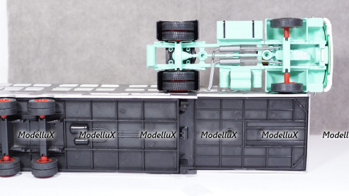 Mercedes LPS 1632 Livestock transporter 1970 green/white/silver, IXO TTR008 1:43