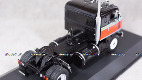 Kenworth Bullnose 1950 black/red, TR036, IXO 1:43
