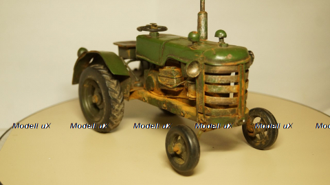 Трактор, Жестяная игрушка