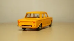 Fiat 1500 оранжевый