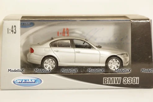 BMW 330i