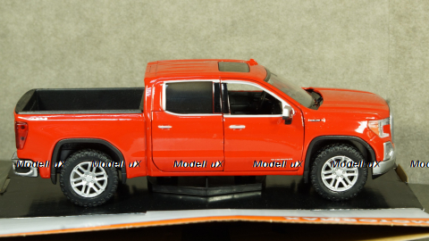 GMC Sierra 1500 SLT Crew Cab red, MOM79361RED, MotorMax 1:24