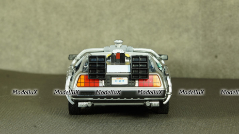 DeLorean Back to the Future II Flying Wheel Version, WEL22441FV, Welly 1:24 