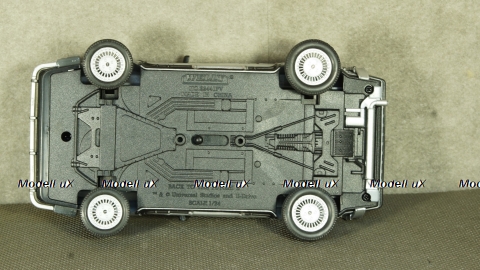 DeLorean Back to the Future II Flying Wheel Version, WEL22441FV, Welly 1:24 