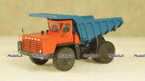 БЕЛАЗ 540А карьерный самосвал красный/синий, Бригадир 1:87