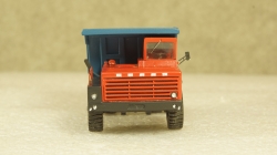 БЕЛАЗ 540А карьерный самосвал красный/синий, Бригадир 1:87